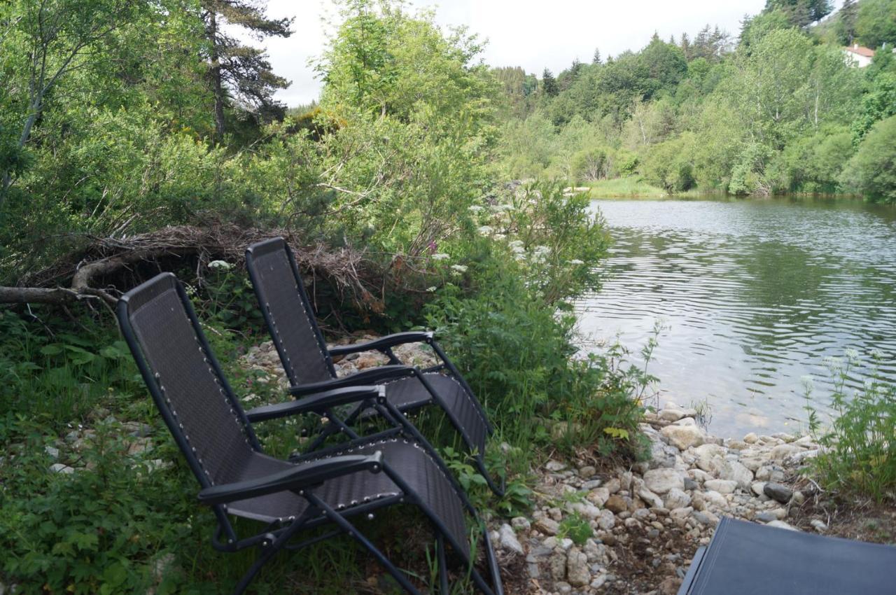En Ardeche En Face De La Riviere Сasa de vacaciones Usclades-et-Rieutord