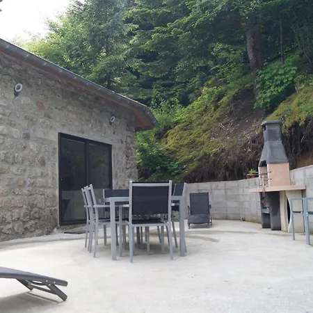 Gite en Ardèche en face de la rivière Usclades-et-Rieutord Extérieur photo