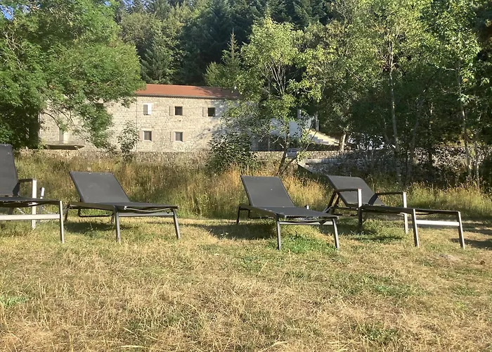 Gite en Ardèche en face de la rivière