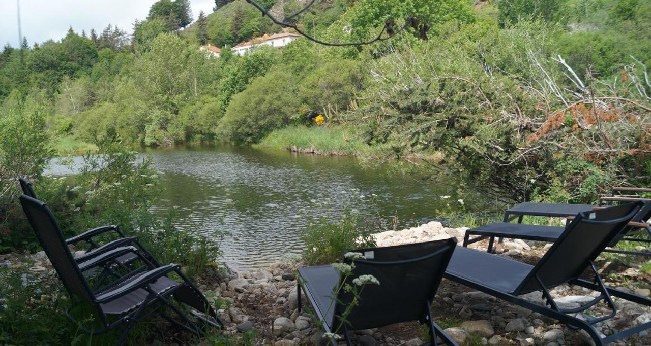 En Ardèche En Face De La Rivière Hébergement de vacances
